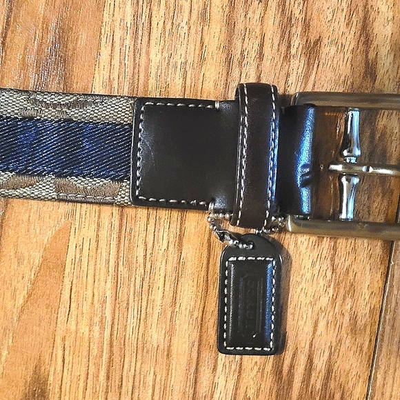 Authentic Coach Signature Belt - Picture 4 of 5